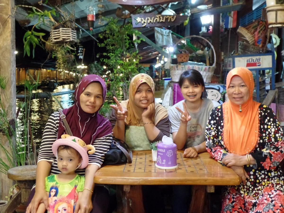 Appartamento Ban Mae Arom Amphawa Esterno foto