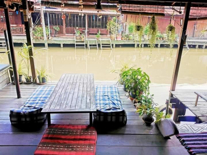 Appartamento Ban Mae Arom Amphawa Camera foto