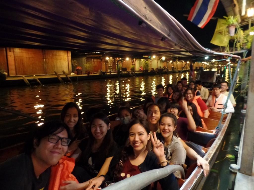 Appartamento Ban Mae Arom Amphawa Esterno foto