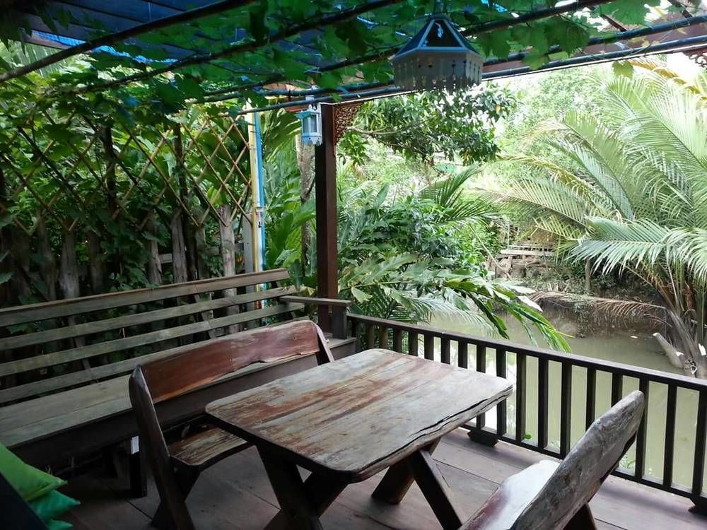 Appartamento Ban Mae Arom Amphawa Esterno foto