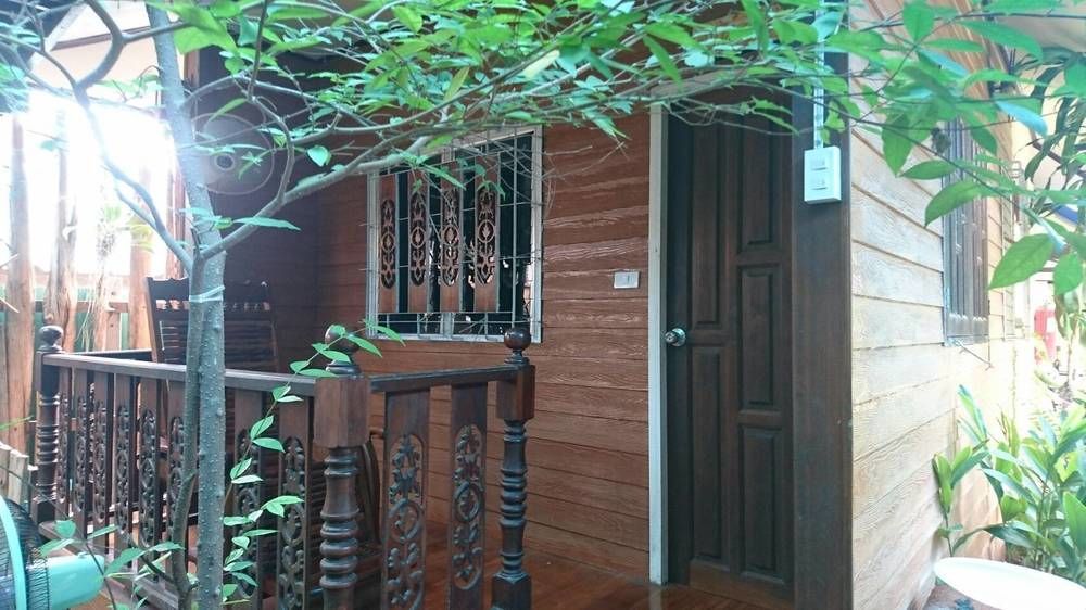 Appartamento Ban Mae Arom Amphawa Esterno foto
