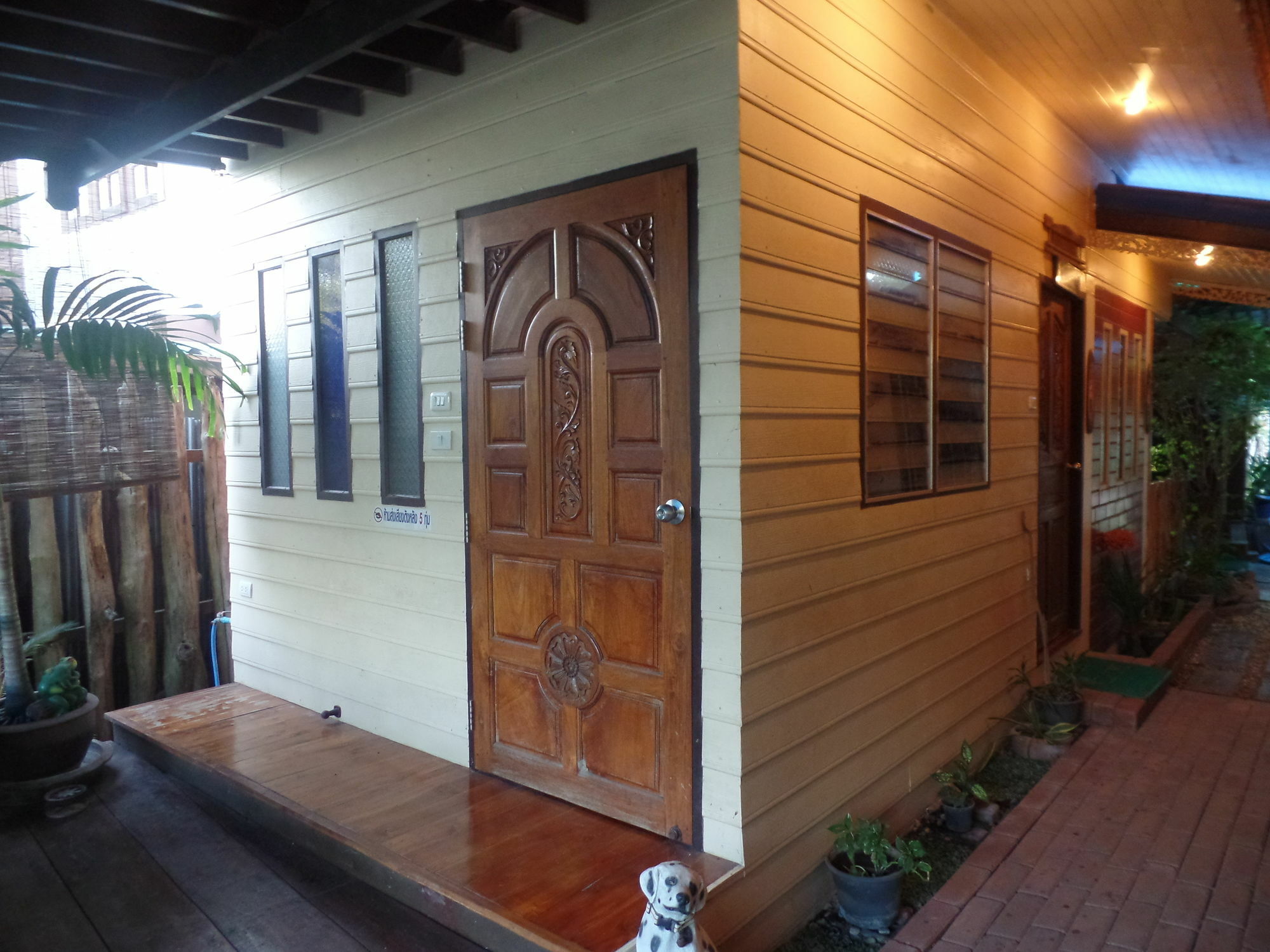 Appartamento Ban Mae Arom Amphawa Esterno foto